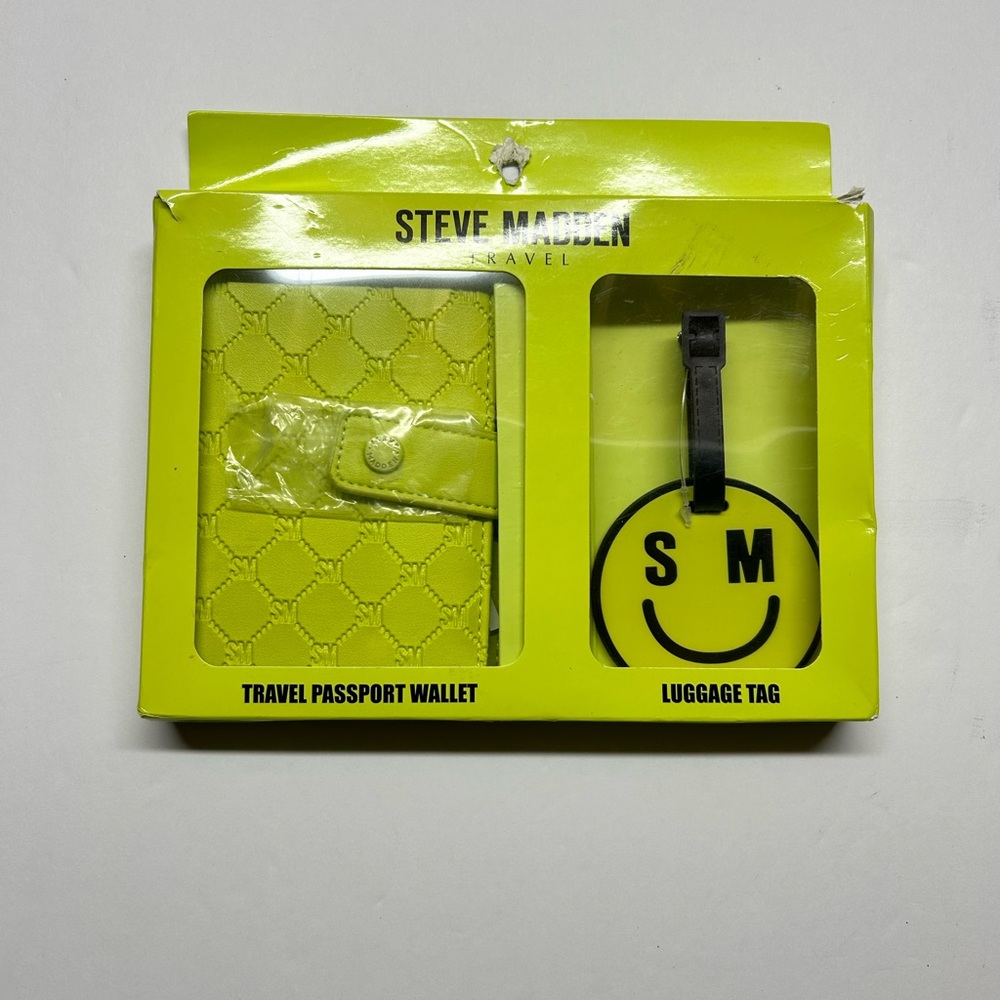 Steve Madden luggage travel wallet passport holder set green NWT